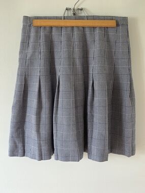 2/50$ ​Vintage Metro New York Houndstooth Plaid Pleated Skirt Size 4 Small